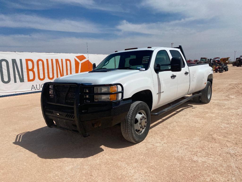 2013 GMC 3500 HD Dually Pickup