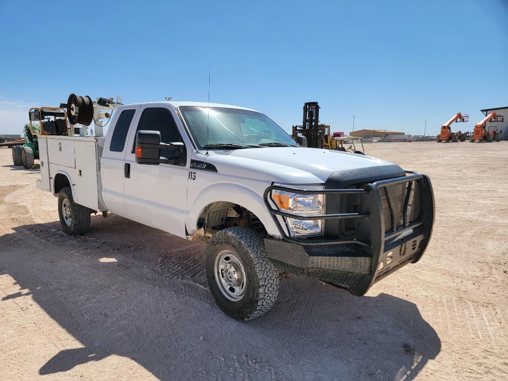 2012 Ford F-350 XL Super Duty Service Pickup