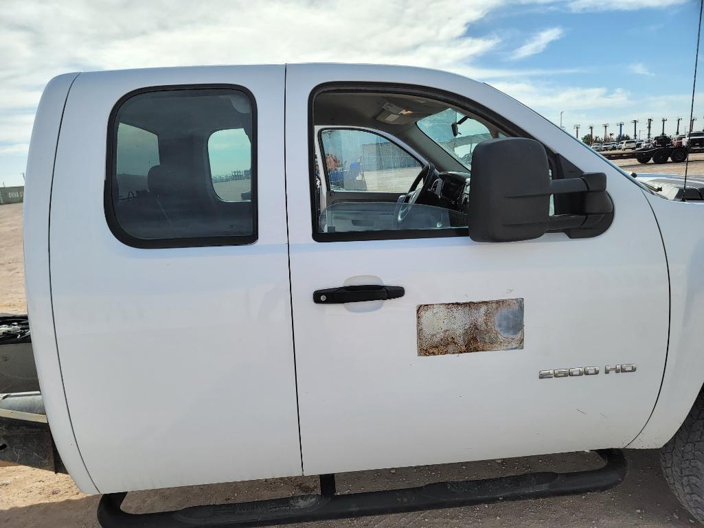 2011 Chevrolet Silverado 2500 Chassis Truck