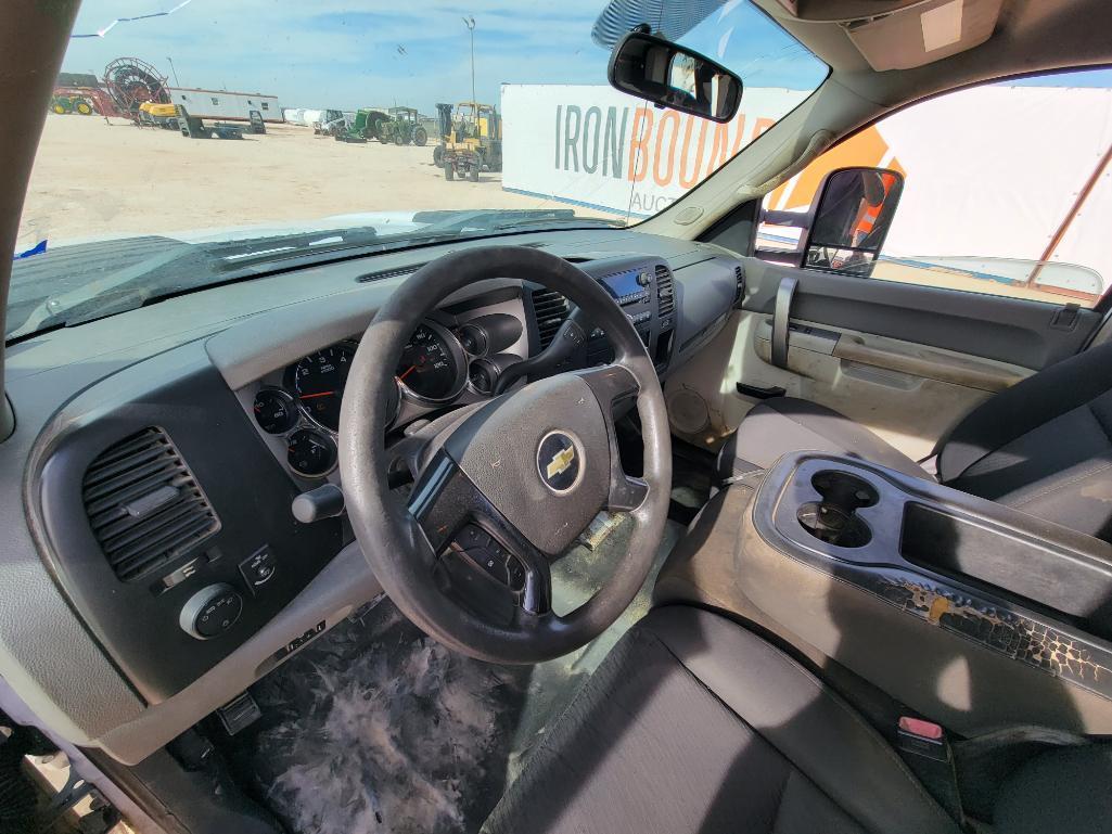 2011 Chevrolet Silverado 2500 Chassis Truck