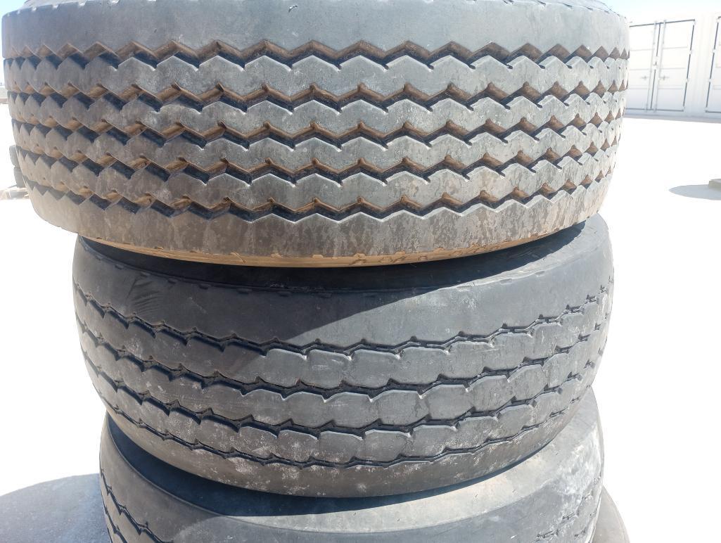 (4) Truck Tires 385/65 R 22.5