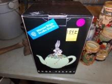 Warner Brothers Studio Store Collectible Bugs Bunny Tea Pot (In Trailer)