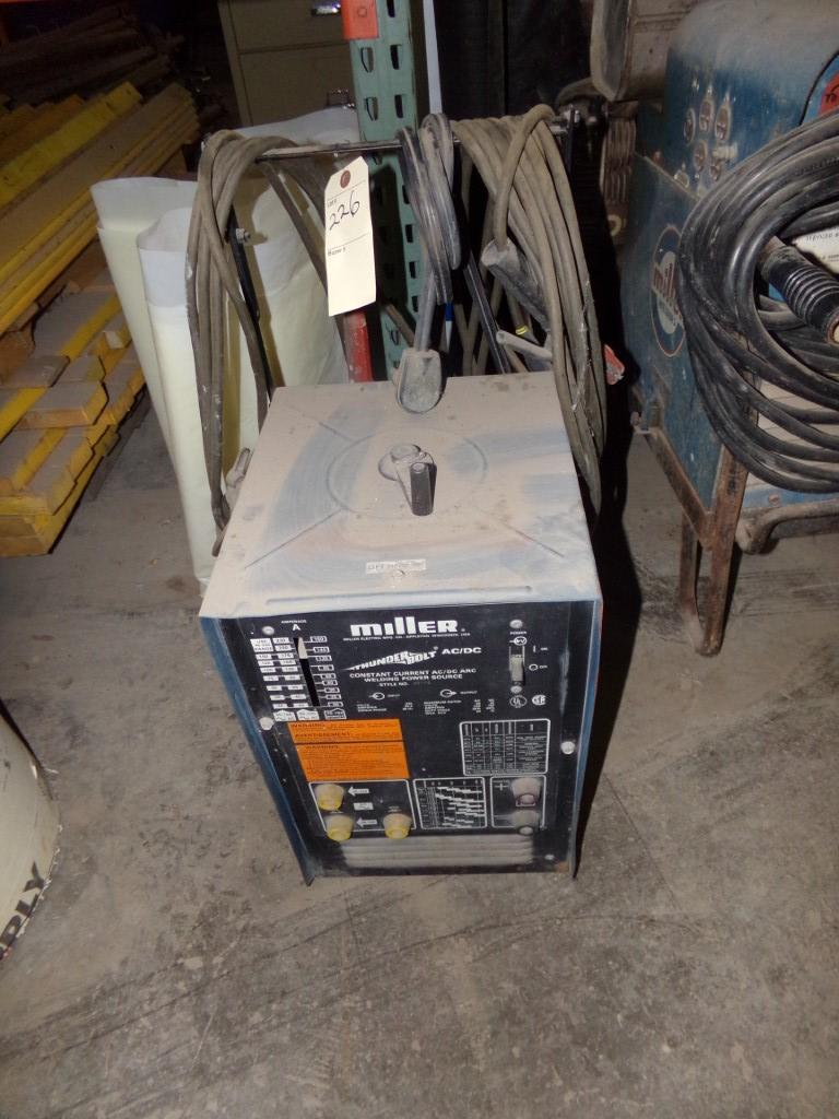 Miller Thunderbolt AC/DC Welder, 230 Volts in, m/nJD-24 (Bay 2)