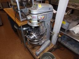 Axis Commercial 30 Qt. Mixer with Beaters and Bevel