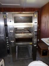 Hobert Model HWDOID Triple Layer Deck Oven. Fully Programmable, With Steam.