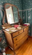 Nice oak? dresser with mirror