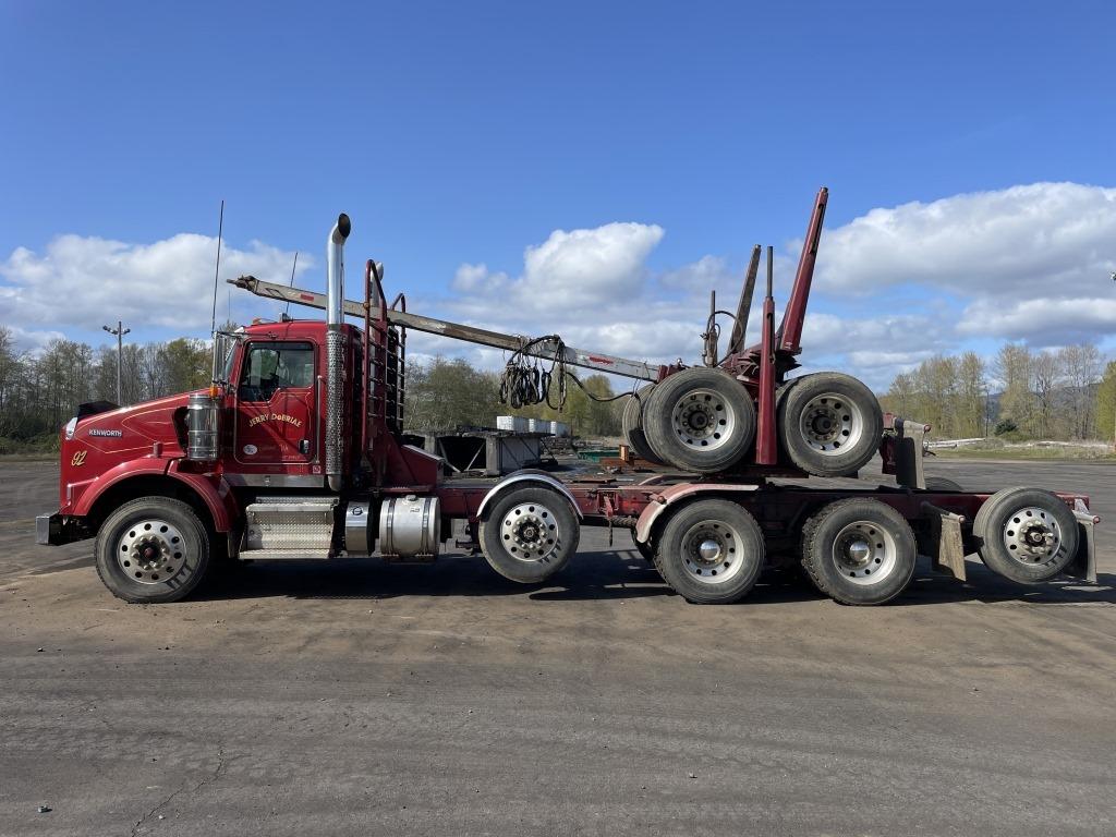 2019 Kenworth T800 Quad-Axle Log Truck