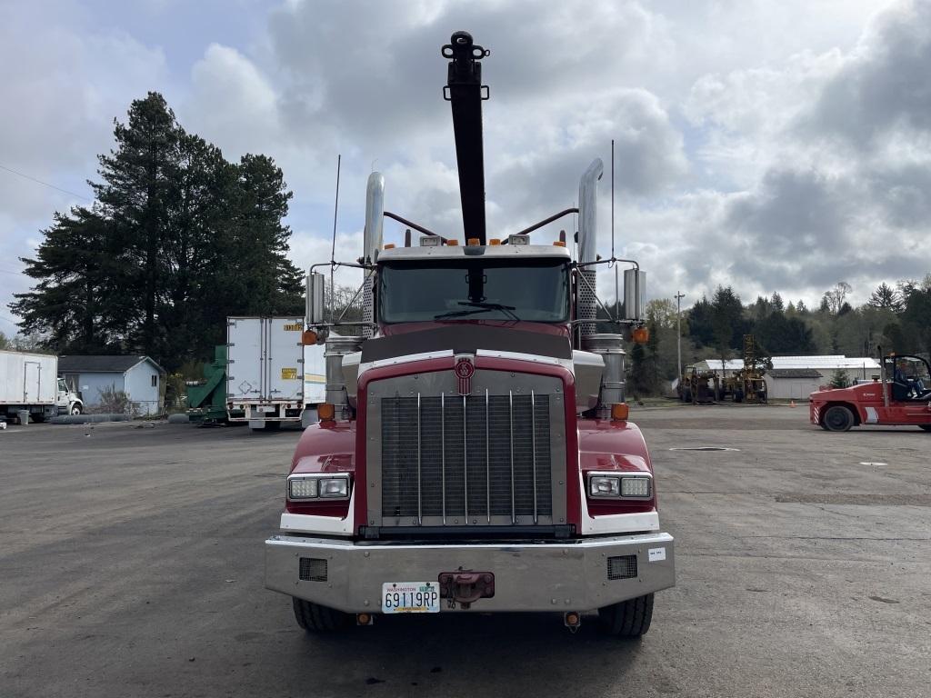 2016 Kenworth T800 Tri-Axle Log Truck