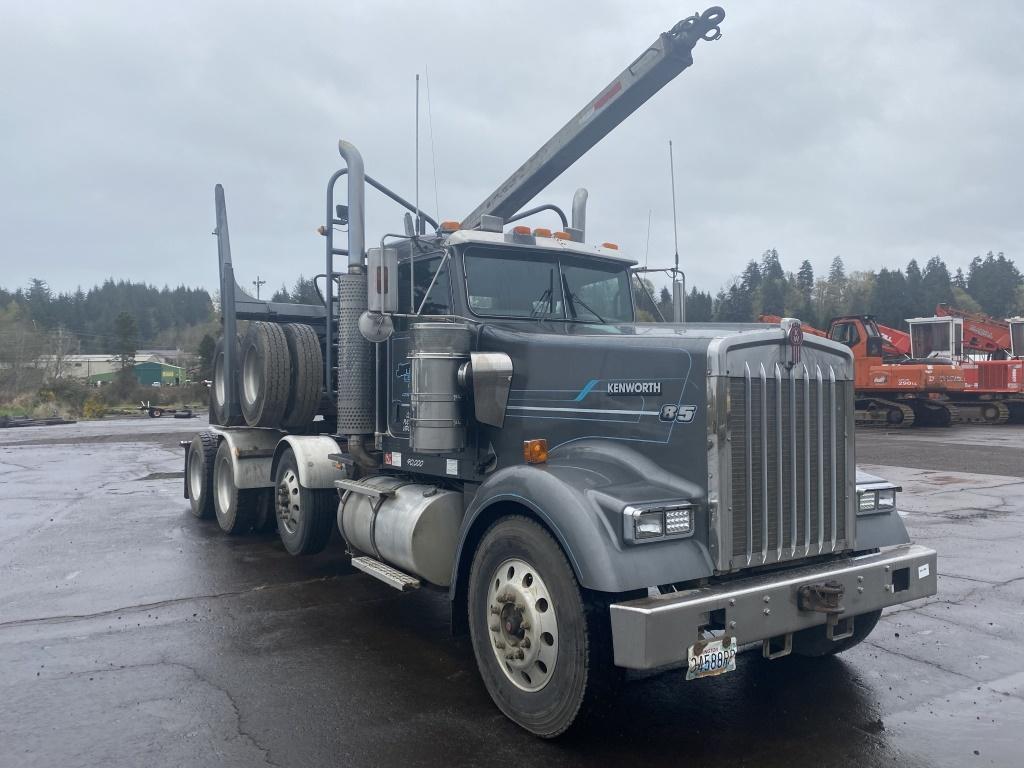 2007 Kenworth W900 Tri-Axle Log Truck