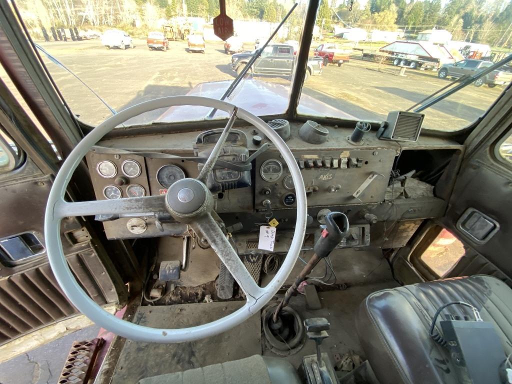 1972 Kenworth W924 T/A Dump Truck