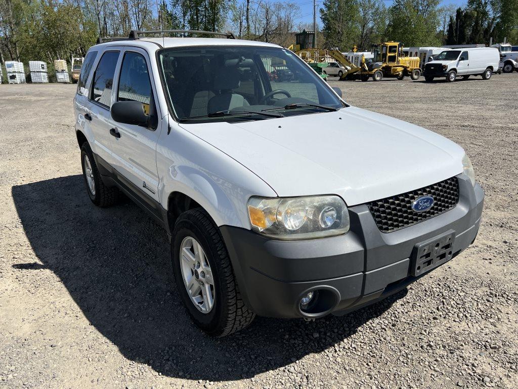 2005 Ford Escape Hybrid SUV