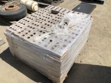 Pallet of Misc 4in x 8in Bricks.