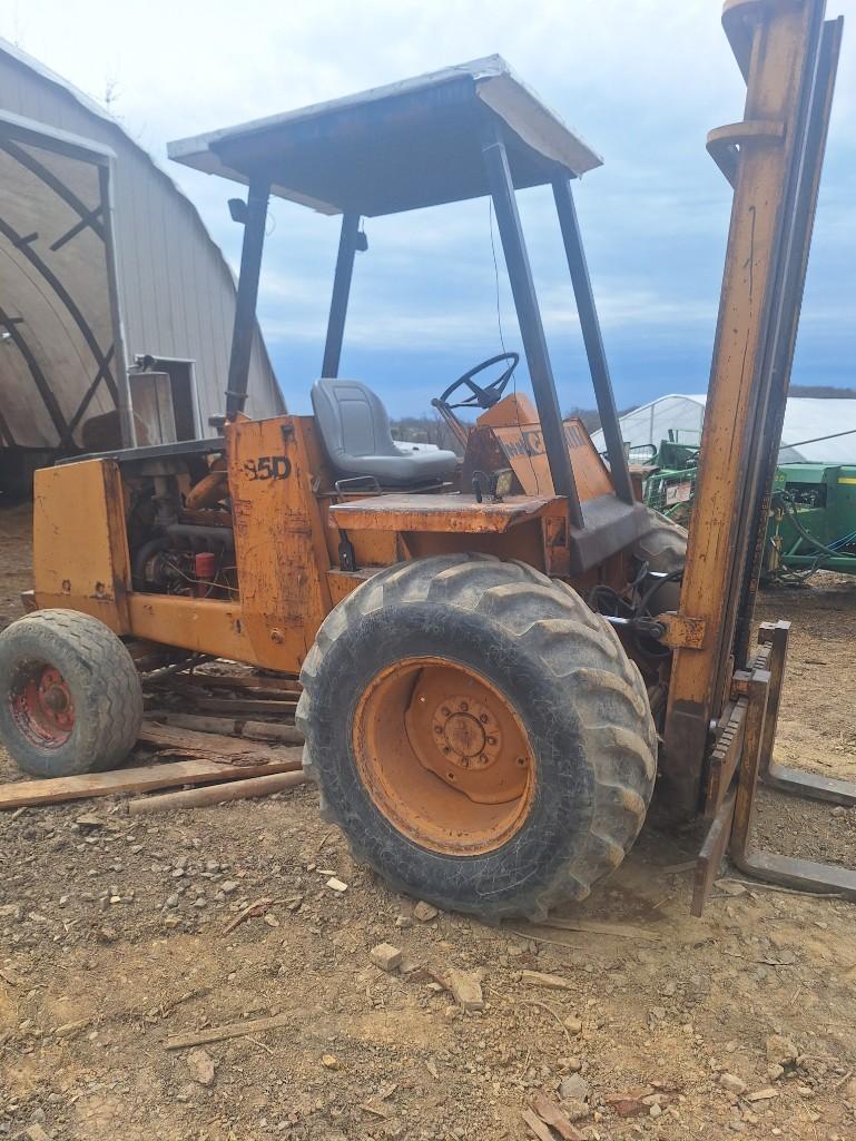 Case 585 Forklift