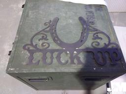 LUCK UP WALL DECOR