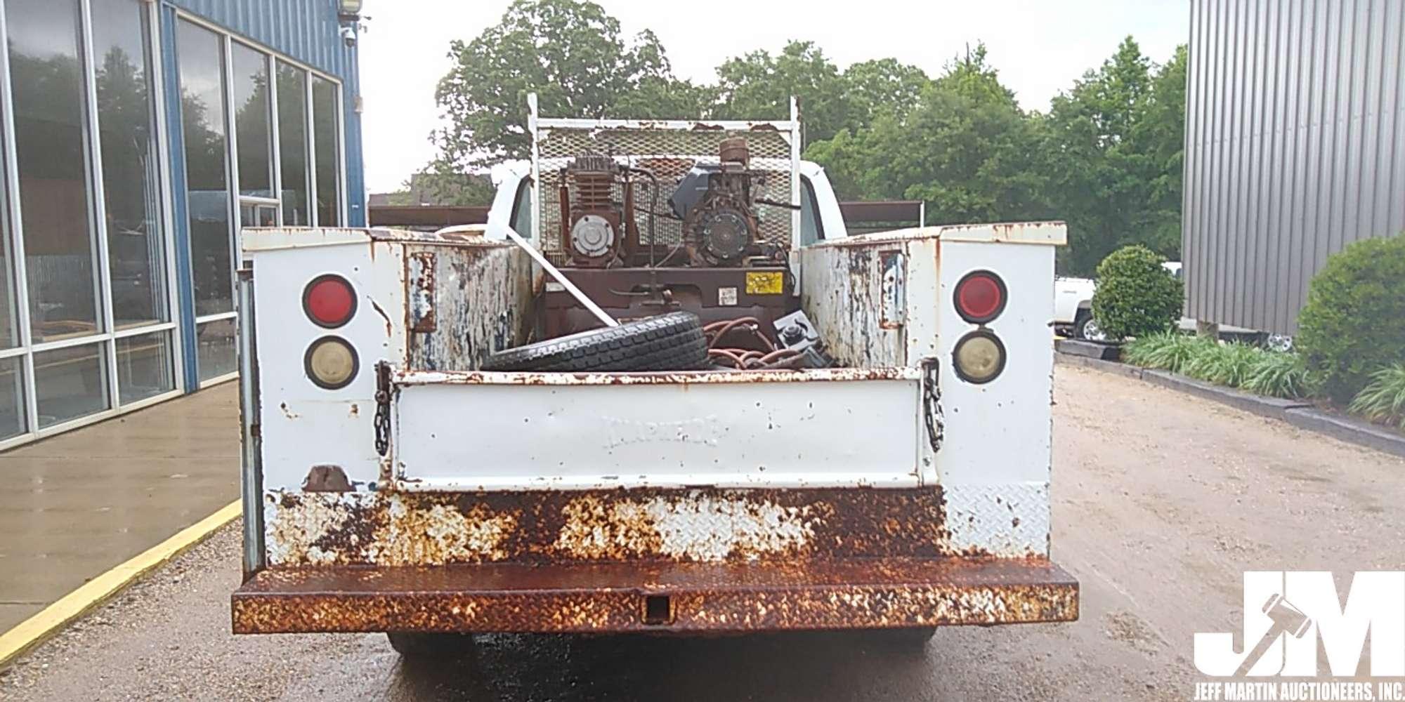 1994 FORD F-250XL S/A UTILITY TRUCK VIN: 2FTHF25H9RCA82022