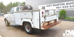 1994 FORD F-250XL S/A UTILITY TRUCK VIN: 2FTHF25H9RCA82022