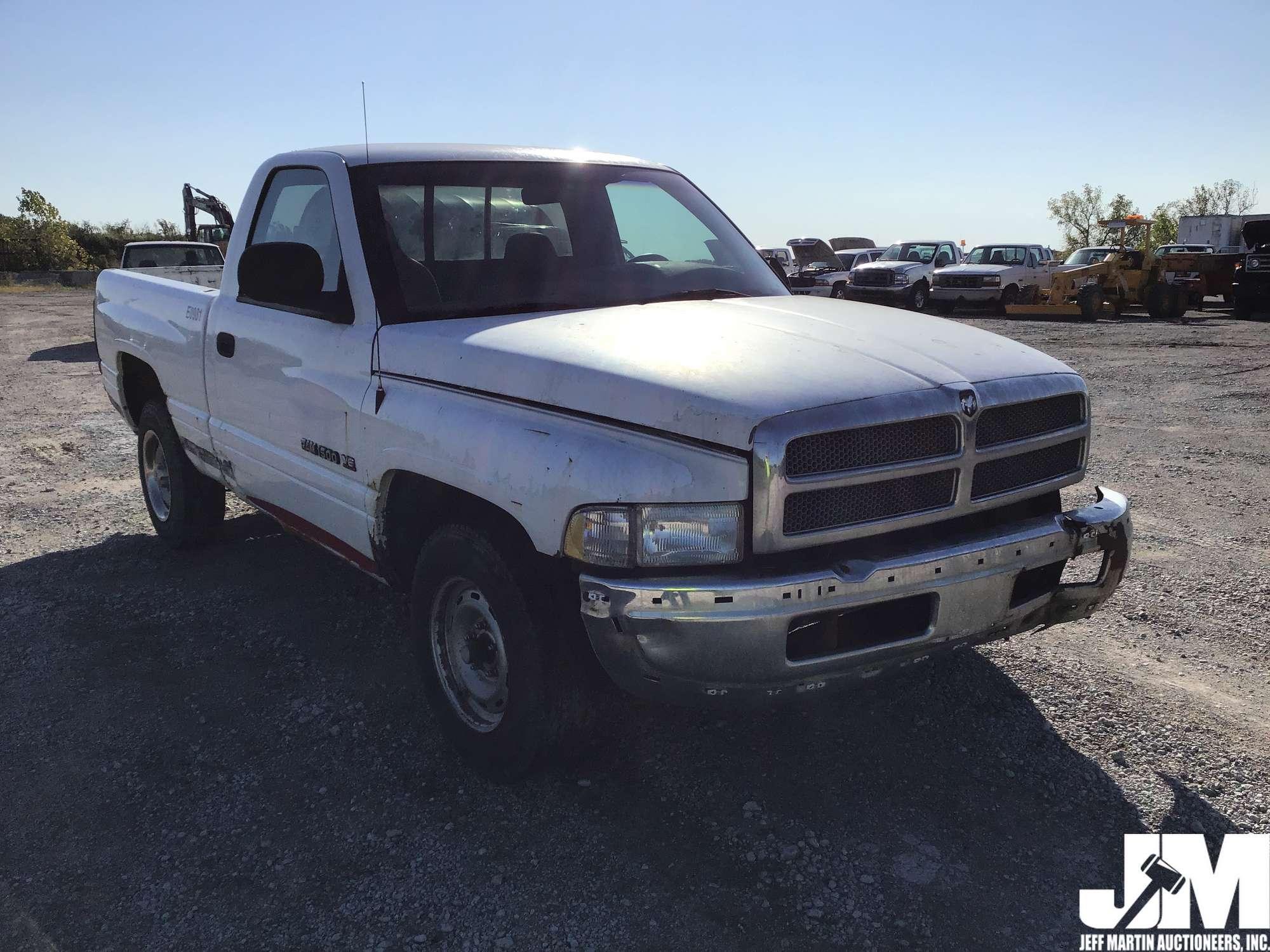 1999 DODGE RAM 1500 REGULAR CAB PICKUP VIN: 1B7HC16X5XS313807