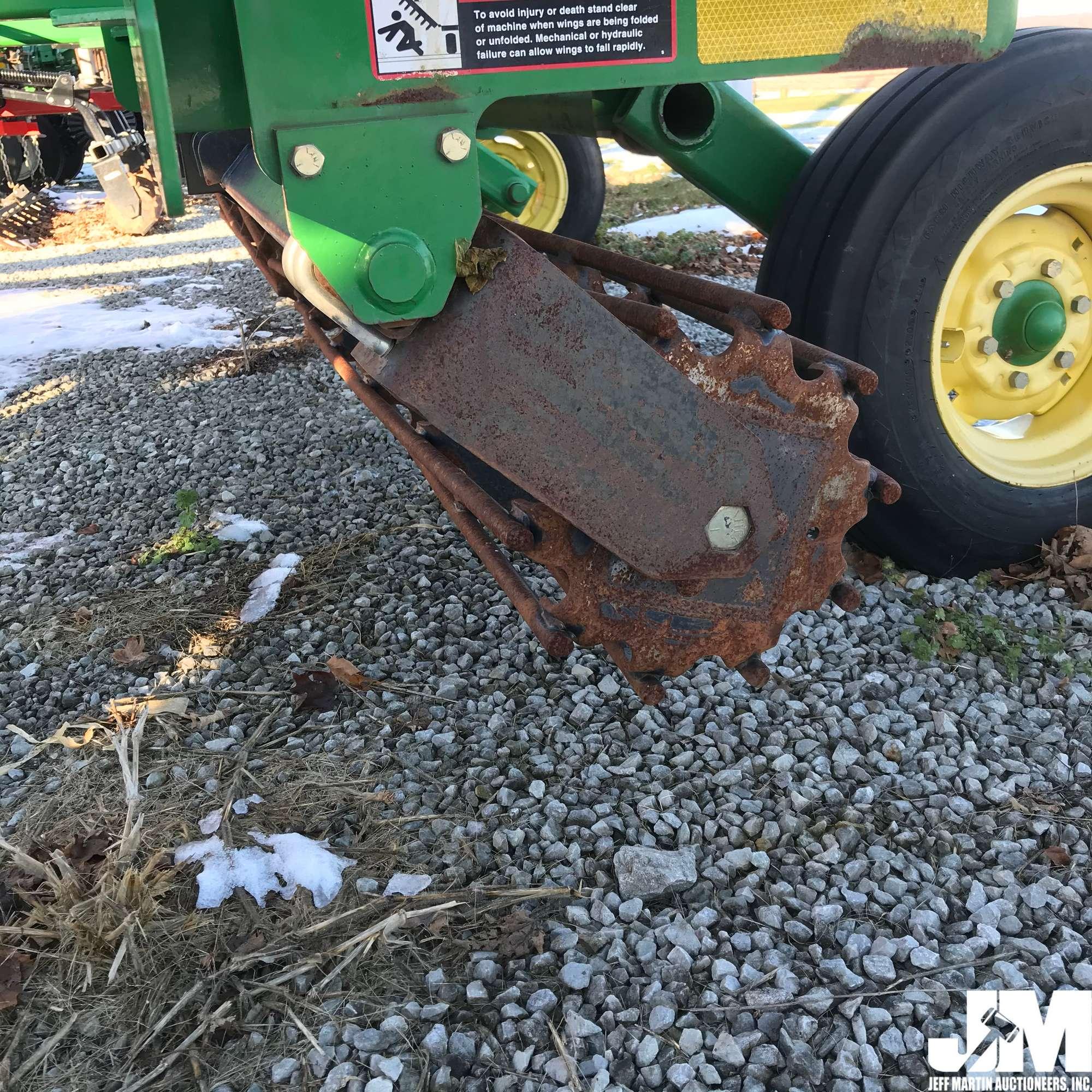 2007 JOHN DEERE 200 SN: N00200X002067 BASKET ROLLER