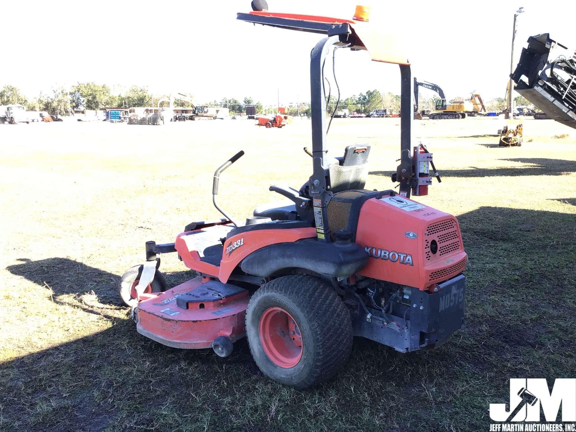 KUBOTA ZD331LP ZERO TURN SN: 31185