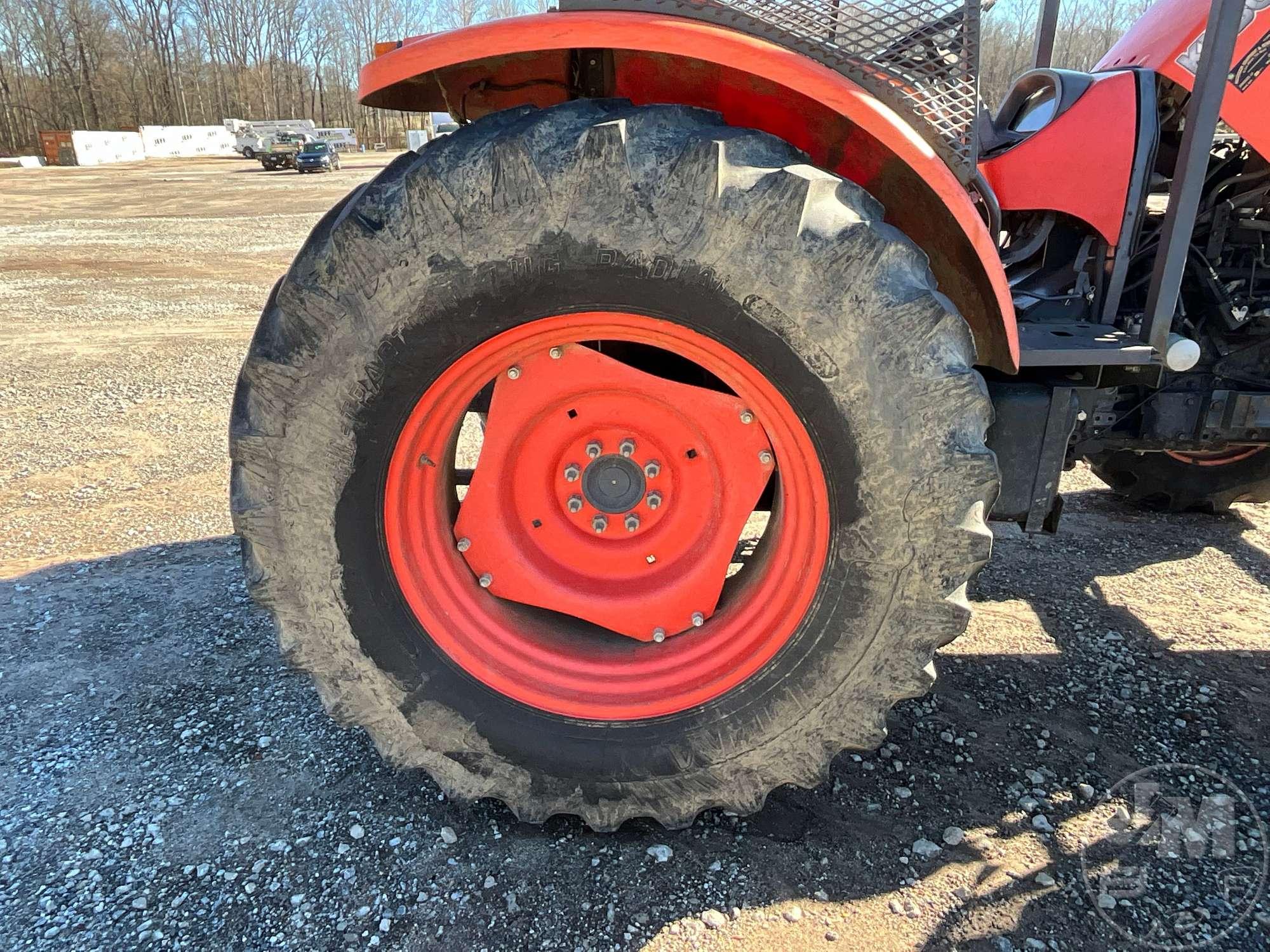 2014 KUBOTA M108S SN: 76223 4X4 TRACTOR