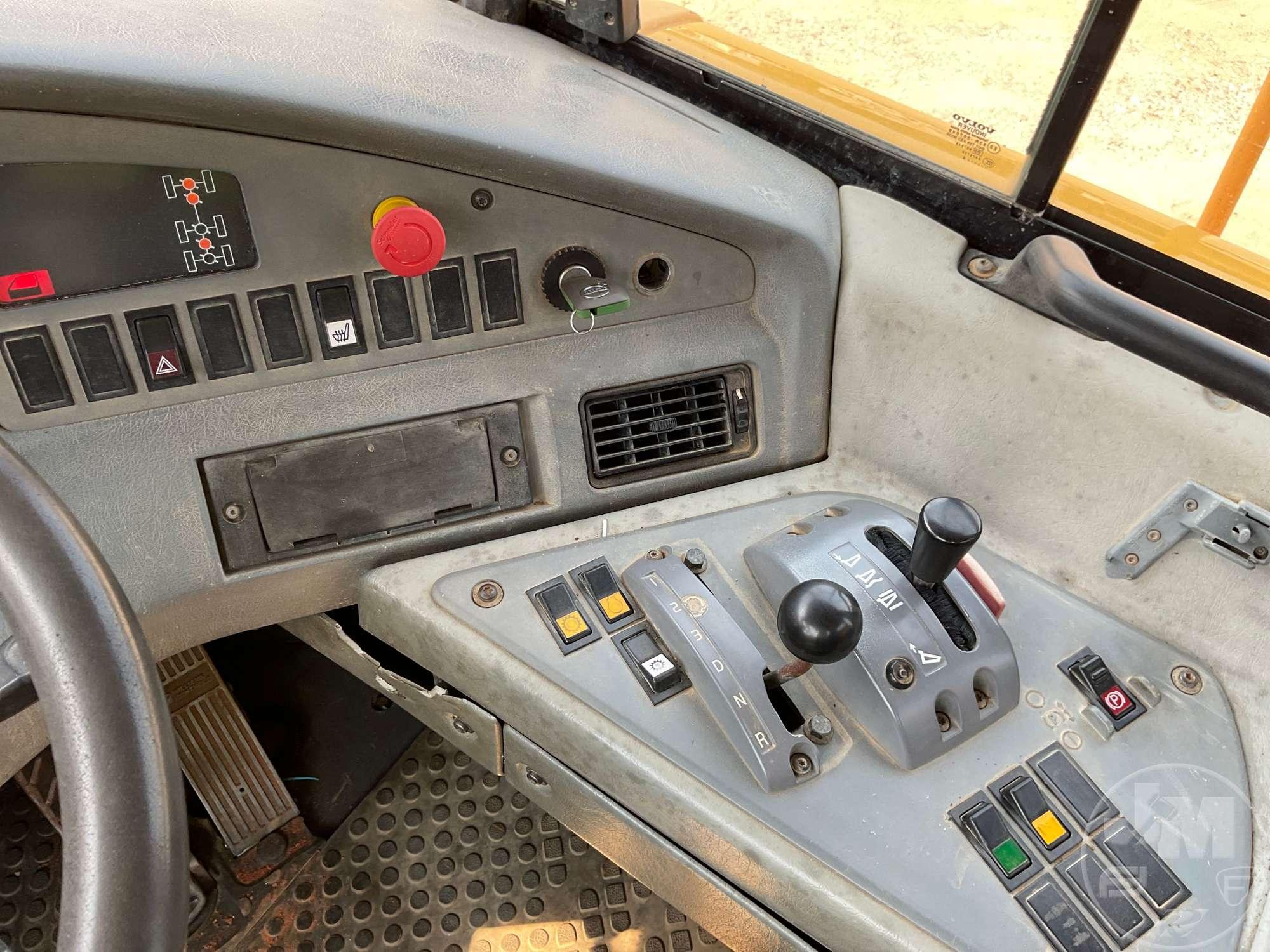 2005 VOLVO A30D ARTICULATED DUMP TRUCK SN: A30DV12676