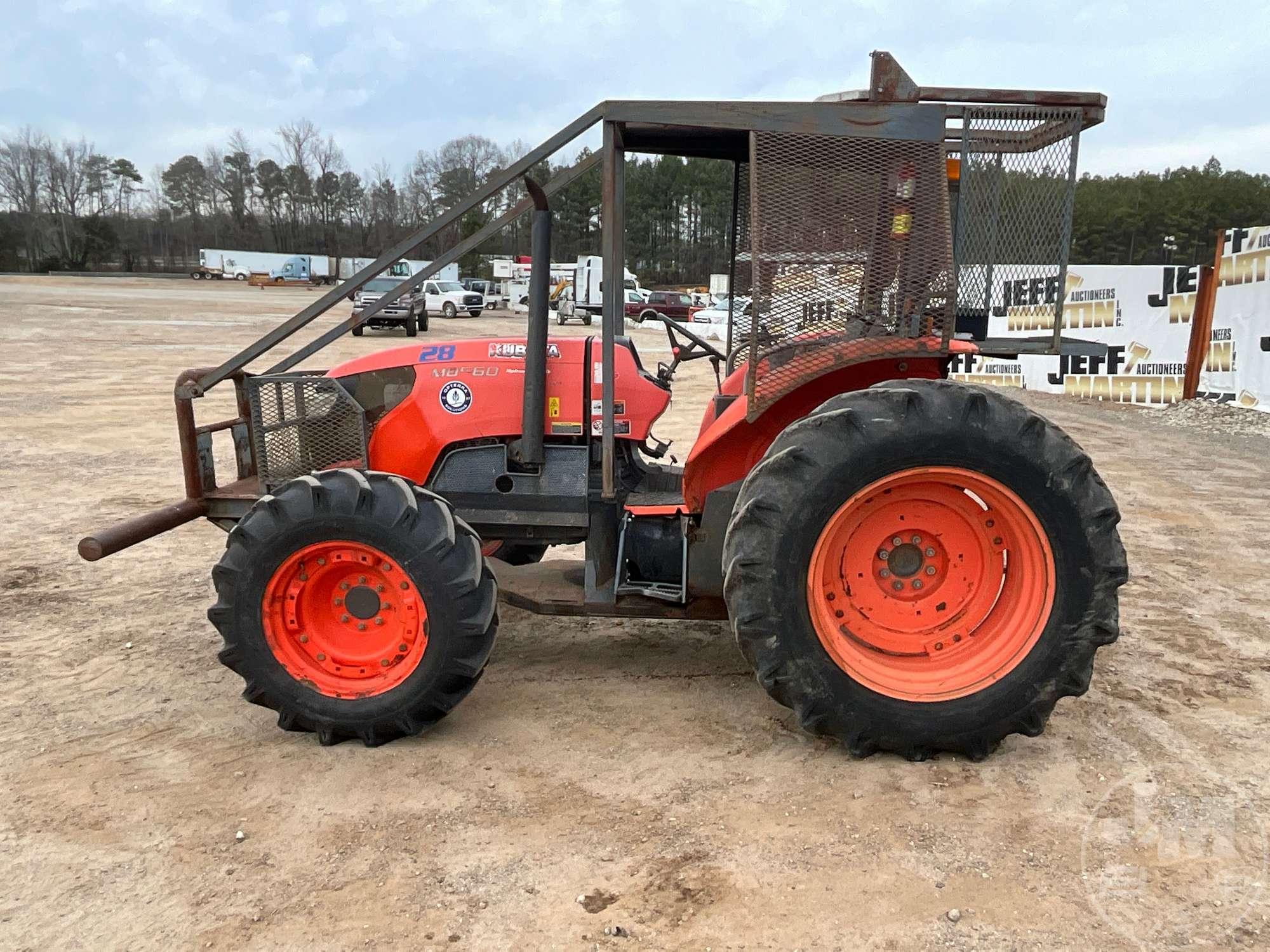 2013 KUBOTA M8560 4X4 TRACTOR SN: 52111