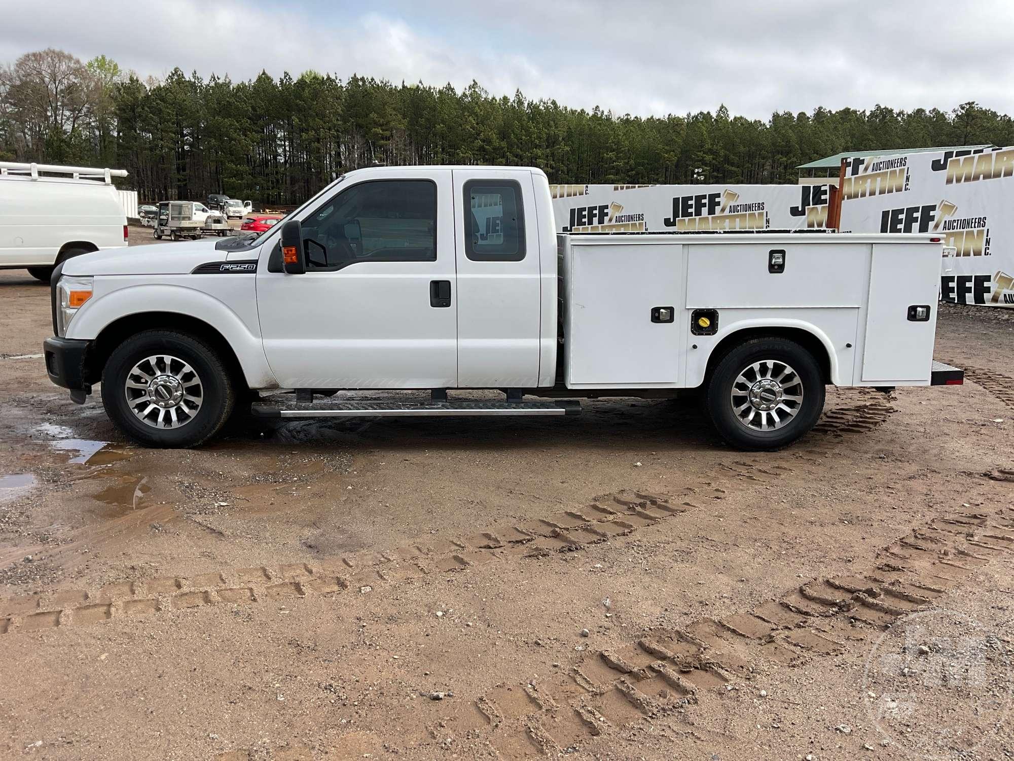 2012 FORD F-250 SUPER DUTY S/A UTILITY TRUCK VIN: 1FT7X2A64CEB55053