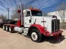 KENWORTH T800B TRI AXLE DAY CAB TRUCK TRACTOR