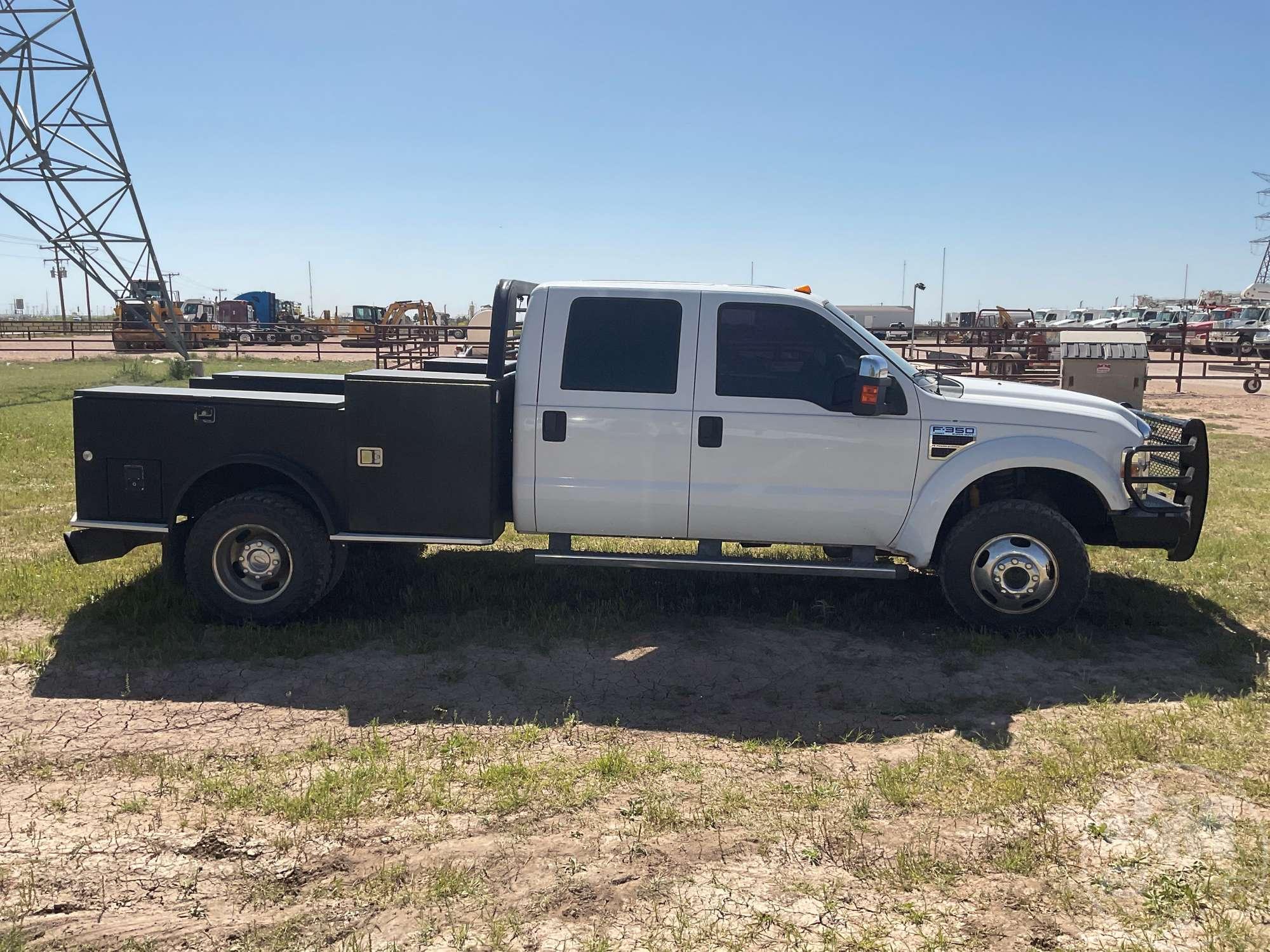 2009 FORD F-350 SUPER DUTY DUALLY CREW CAB 4X4 FLATBED TRUCK VIN: 1FTWW33RX9EA18784