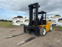 HYSTER ROUGH TERRAIN FORKLIFT