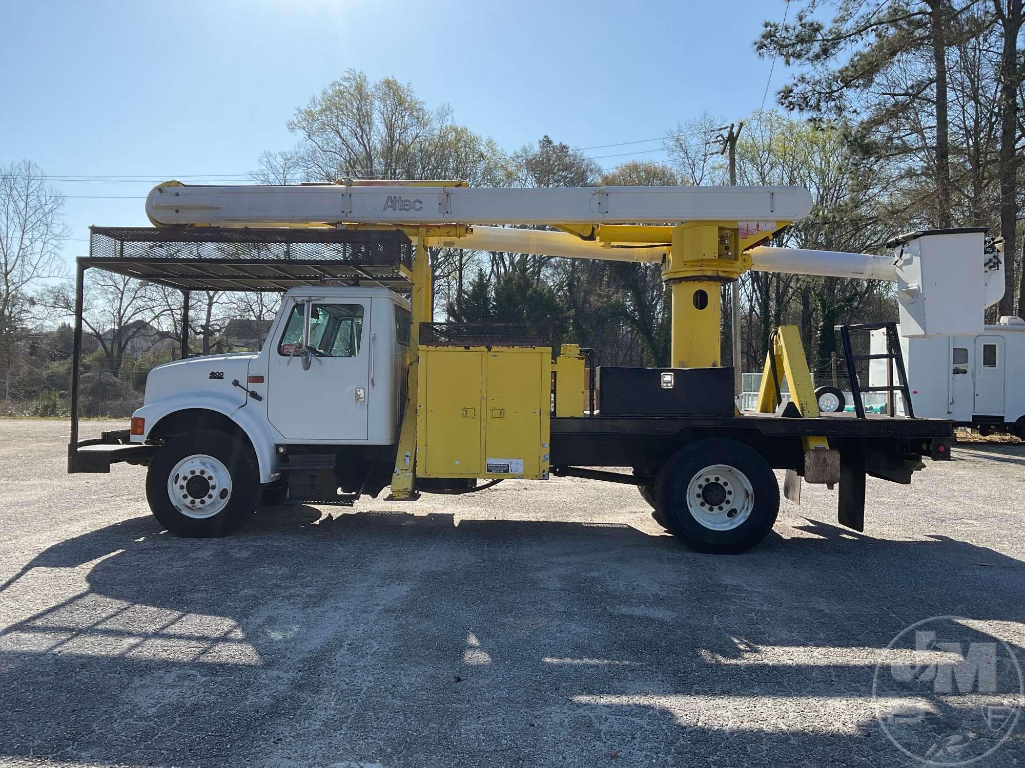 1996 INTERNATIONAL 4900 S/A BUCKET TRUCK ASPLUNDH LR11155 VIN: 1HTSDAAN2TH265671