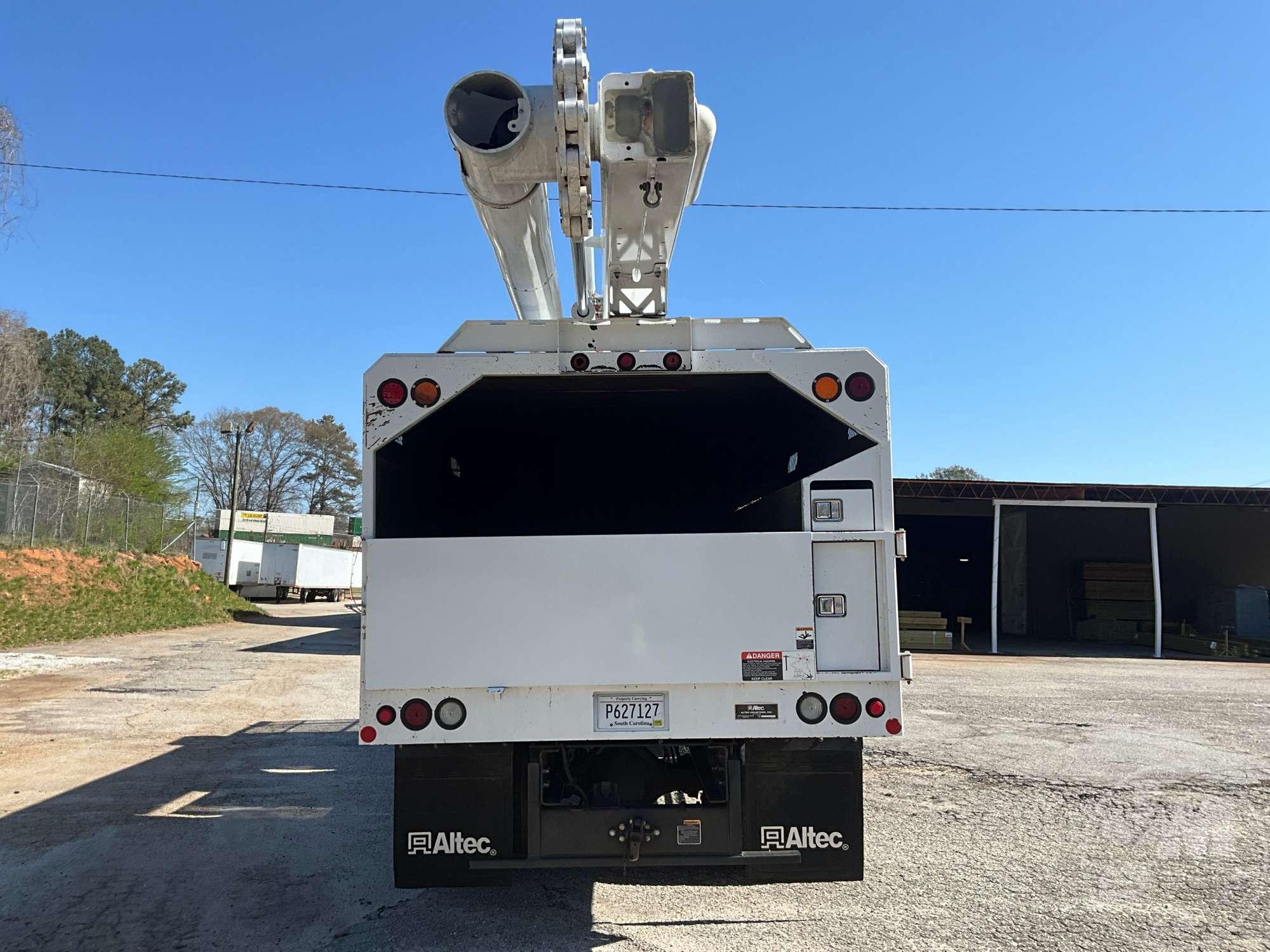 2018 FREIGHTLINER M2 S/A MATERIAL HANDLING BUCKET TRUCK ALTEC LR760-E70 VIN: 1FVACXFC3JHJL9763