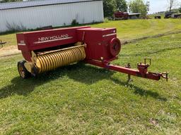 NEW HOLLAND  SQUARE BALER 565 SN: 791516