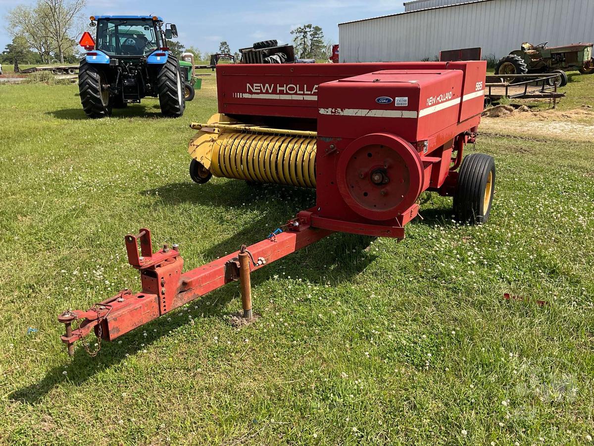 NEW HOLLAND  SQUARE BALER 565 SN: 791516