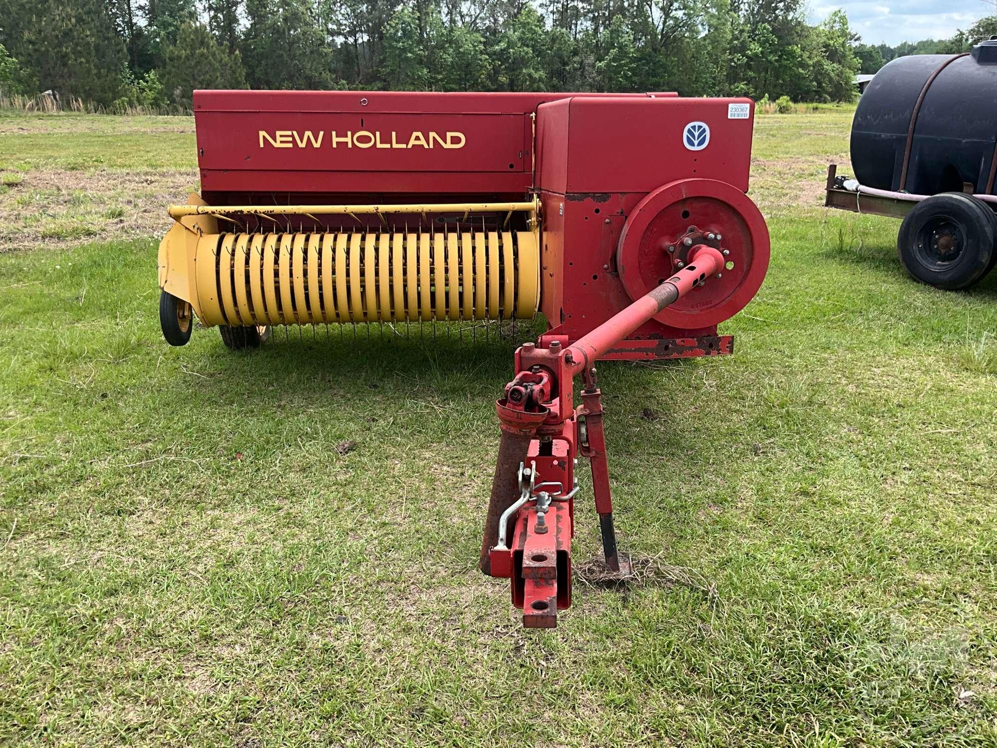 NEW HOLLAND  SQUARE BALER 565 SN: 961550