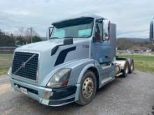 2013 Volvo VNL Truck