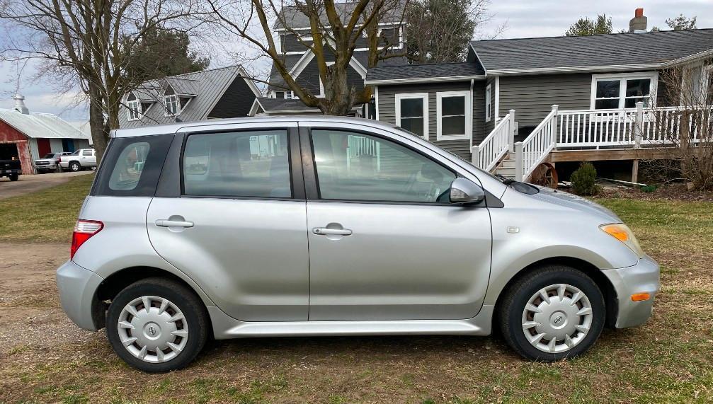 2006 Scion XA Passenger Car