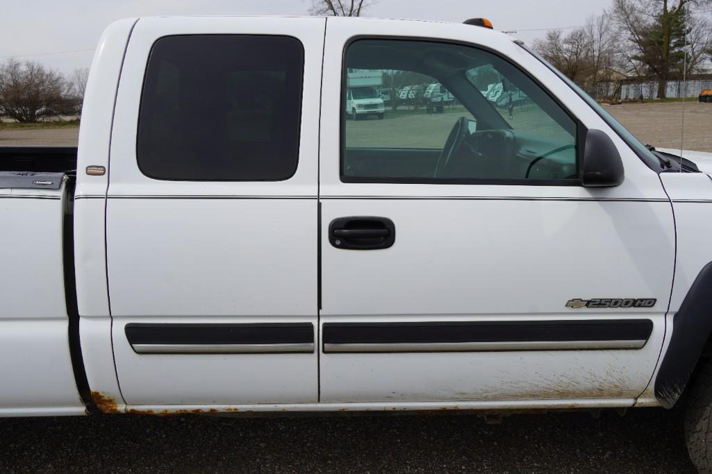 2004 Chevrolet Silverado Pickup Truck