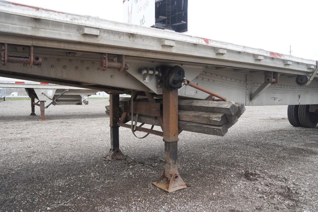 1992 Reitnouer Flatbed Trailer