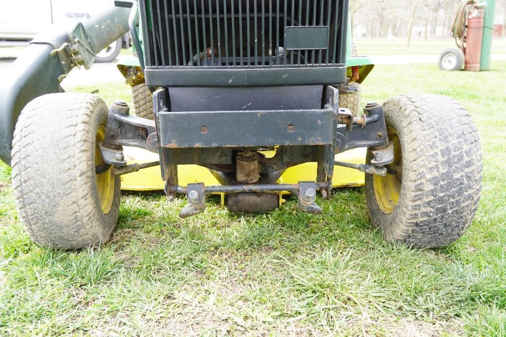 John Deere 425 Tractor w/ MC519 Material Collection Cart