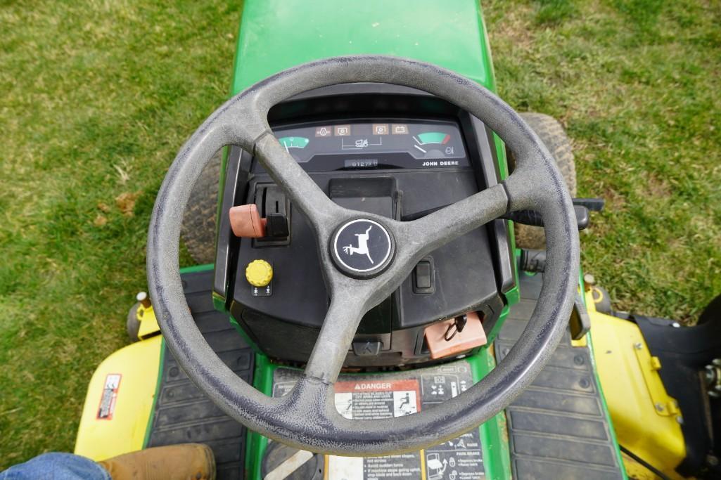 John Deere 425 Tractor w/ MC519 Material Collection Cart