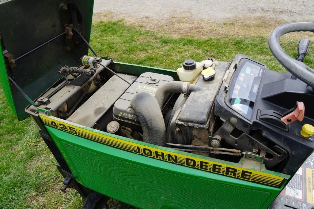 John Deere 425 Tractor w/ MC519 Material Collection Cart