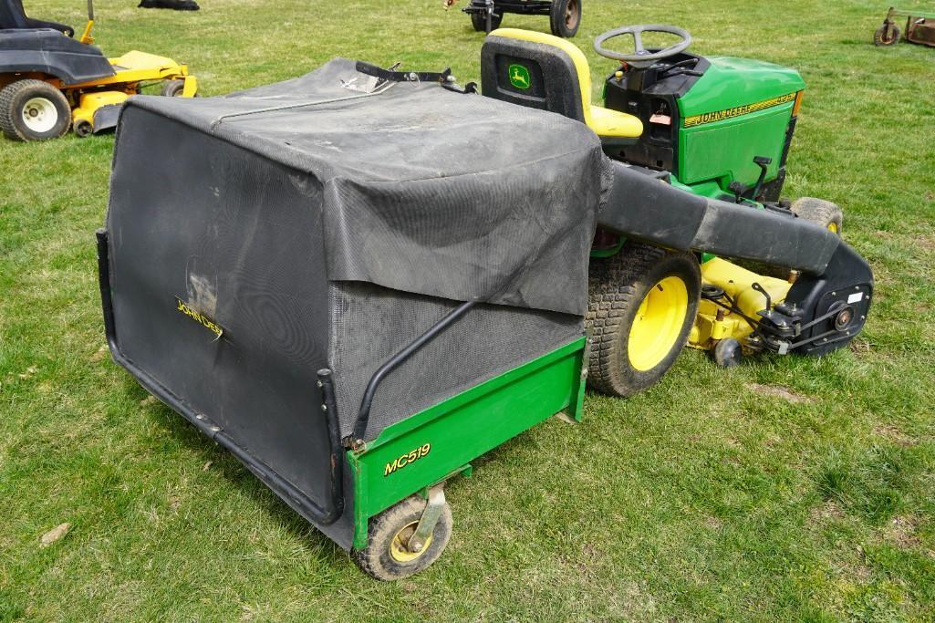 John Deere 425 Tractor w/ MC519 Material Collection Cart