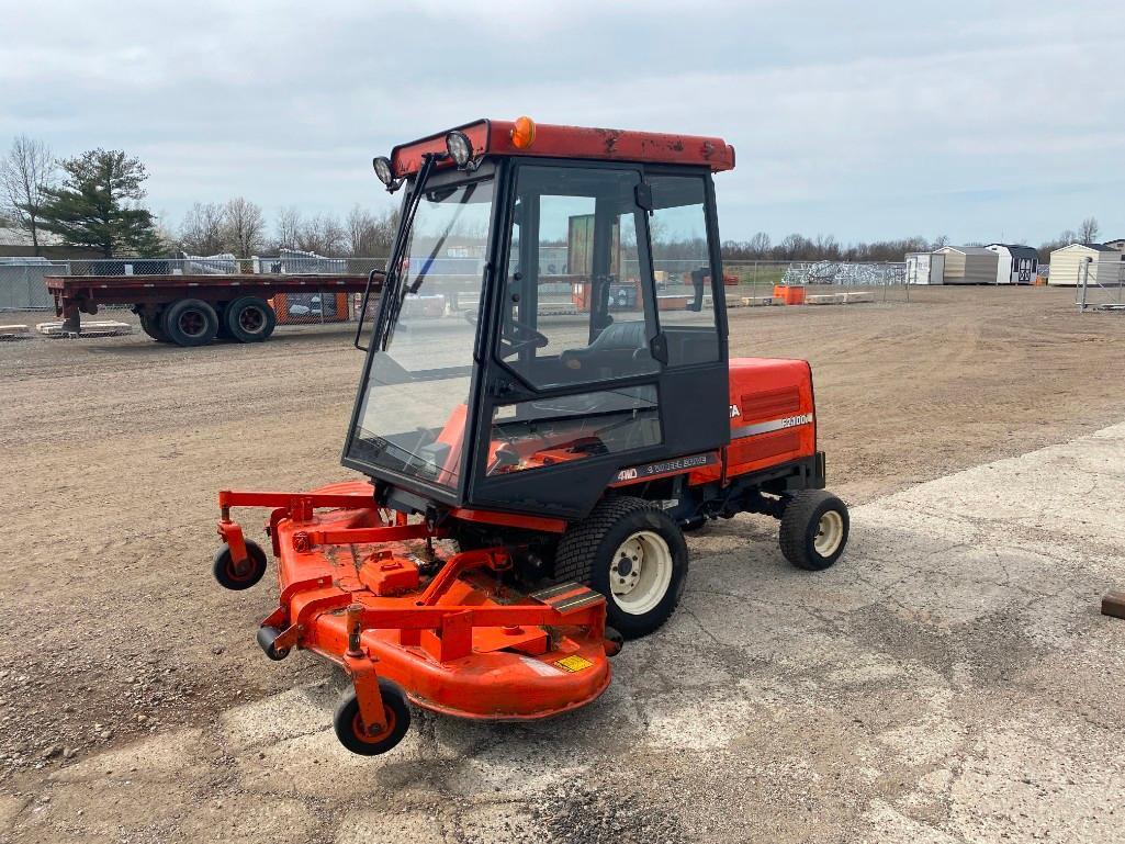 Kubota F2100 Lawn Tractor*