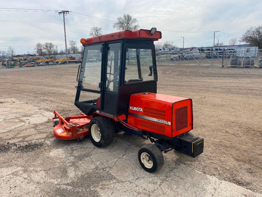 Kubota F2100 Lawn Tractor*