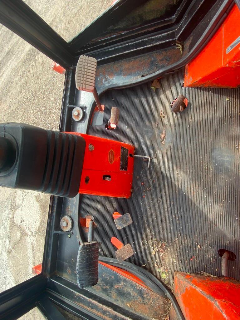 Kubota F2100 Lawn Tractor*