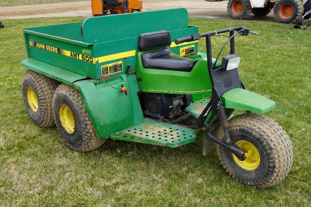 John Deere AMT 600 ATV