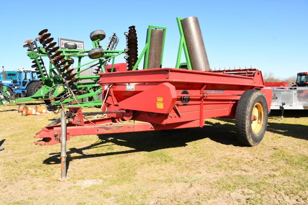 MASSEY FERGUSON 130 MANURE SPREADER (AS-NEW)