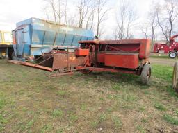 NEW HOLLAND 282 SQUARE BALER