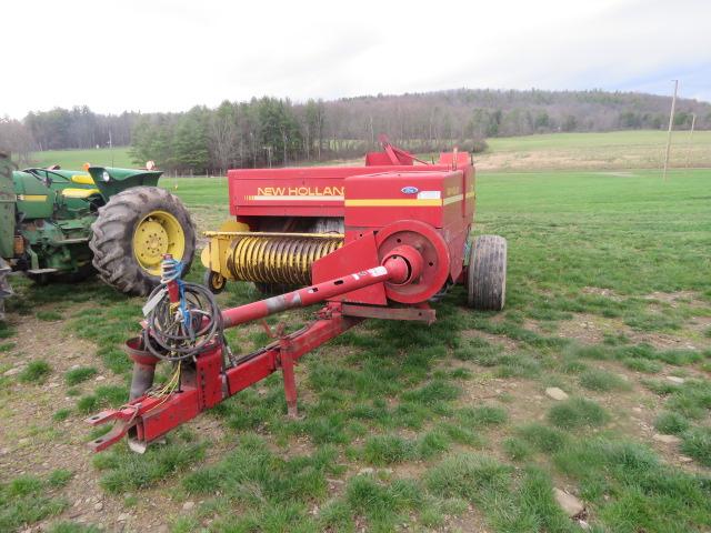 NEW HOLLAND 570 SQUARE BALER WITH HYDRAULIC